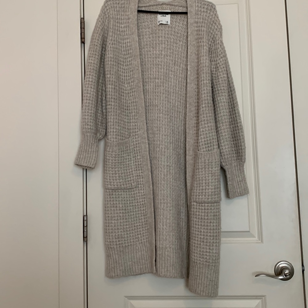 Cream long Abercrombie cardigan